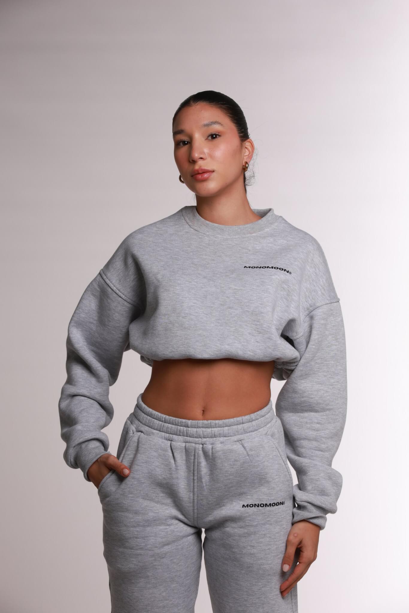 BASIC MONOMOON SWEATER